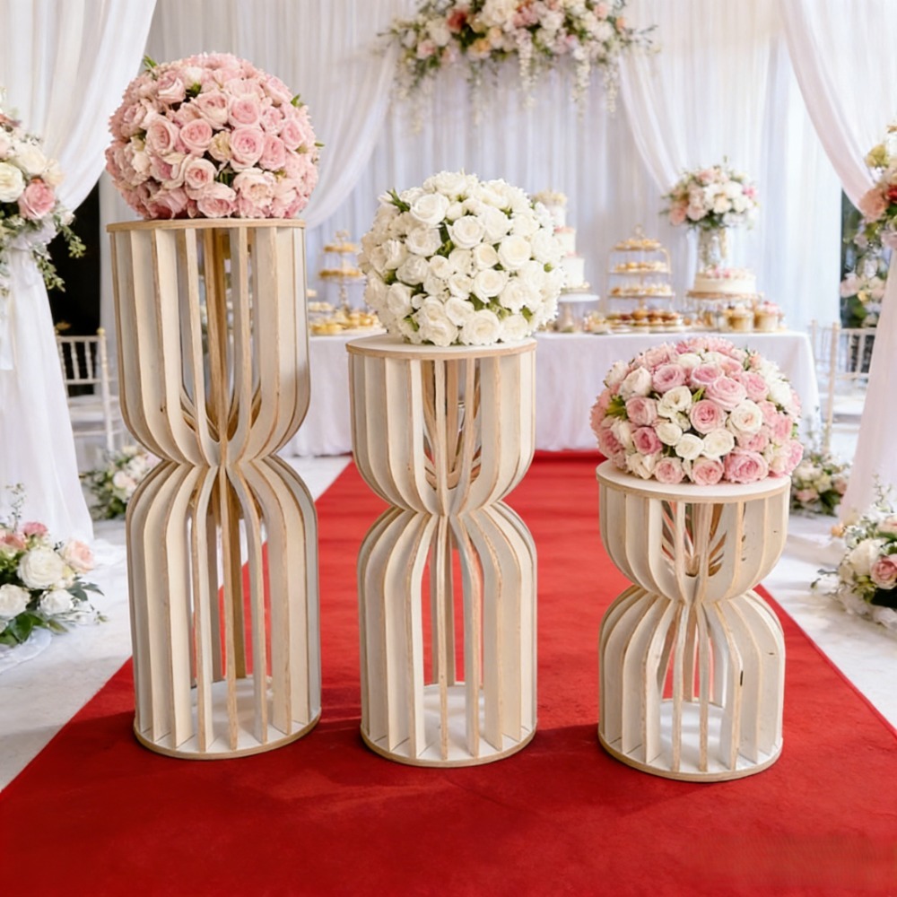 Wedding Supply Rentals - 나무로 만든 로마 기둥 웨딩 플라워